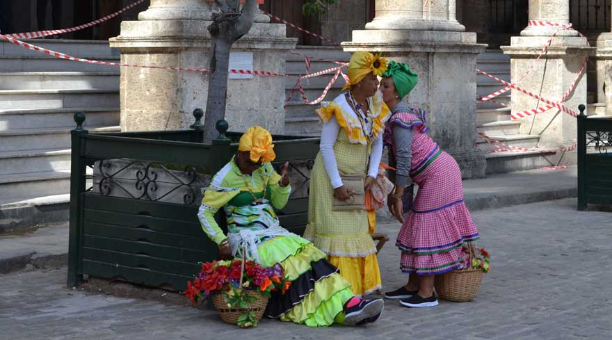 Kubanische Frauen in Havanna