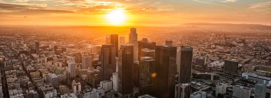 Skyline von Los Angeles bei Sonnenaufgang