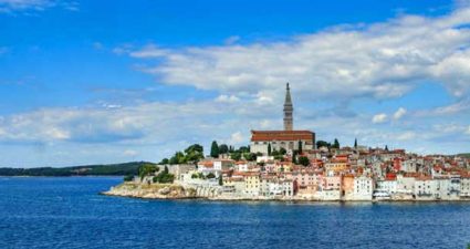 Blick aud die Stadt Rovinj in Kroatien