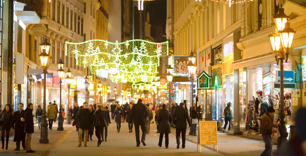 Weihnachtsbeleuchtung in Budapest, Ungarn