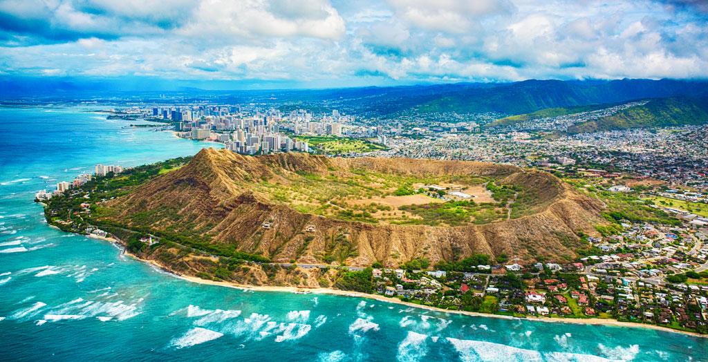 Luftaufnahme von Honolulu und den Diamond Head in Hawaii, USA