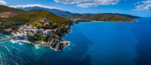 Blick auf die Küste von Korsika