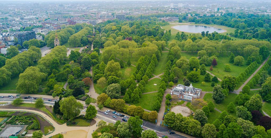 Luftaufnahme vom Hyde Park und Kensington Gardens in London