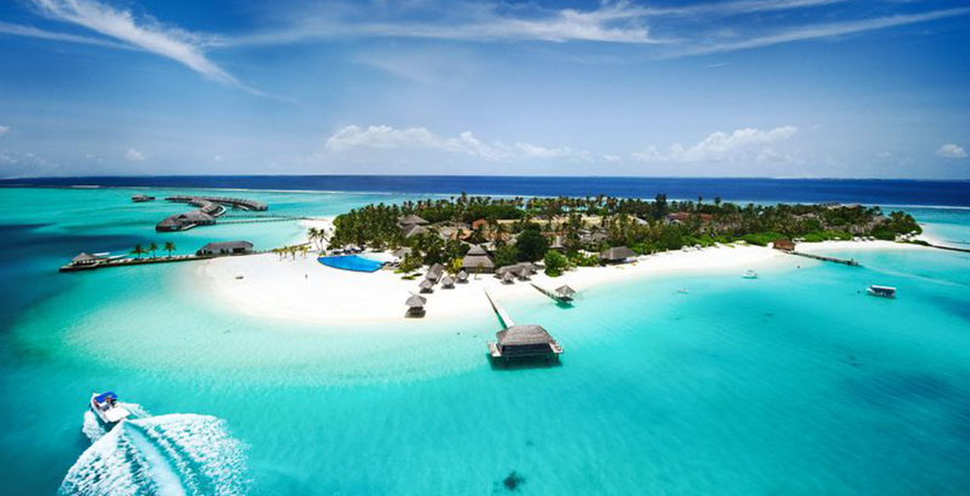 Wunderschöne tropische Insel Malediven aus der Luft 