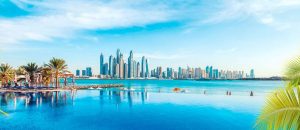 Panoramablick auf die Skyline von Dubai Marina, VAE