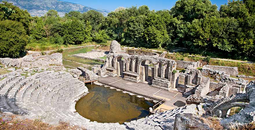 Amphitheater in der antiken Stadt Butrint in Albanien