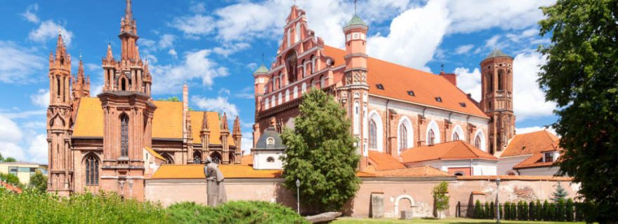 St. Anne Kirche und das Bernhardinerkloster in Vilnius