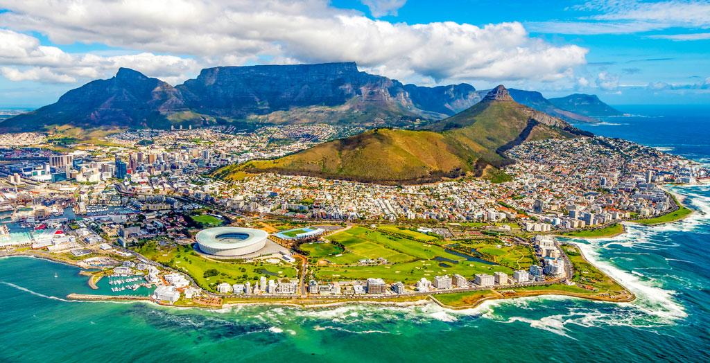 Kapstadt und die 12 Apostel von oben in Südafrika