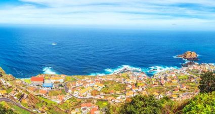 Strand von Porto Moniz auf Madeira, Portugal