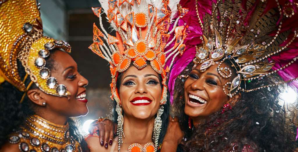 Samba-Tänzerinnen beim Karneval in Rio de Janeiro, Brasilien
