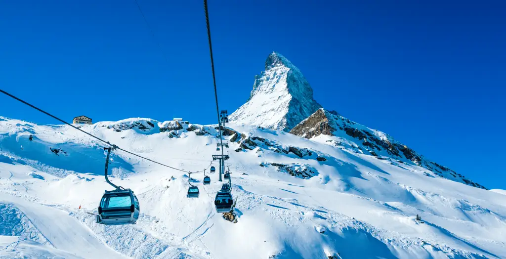 Lift in Zermatt auf dem Weg zum Matterhorn in den Alpen, Schweiz