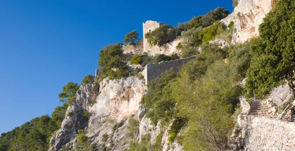 Ruinen der Burg d'Alaro auf dem Gipfel des Puig d'Alaro auf Mallorca, Balearen, Spanien