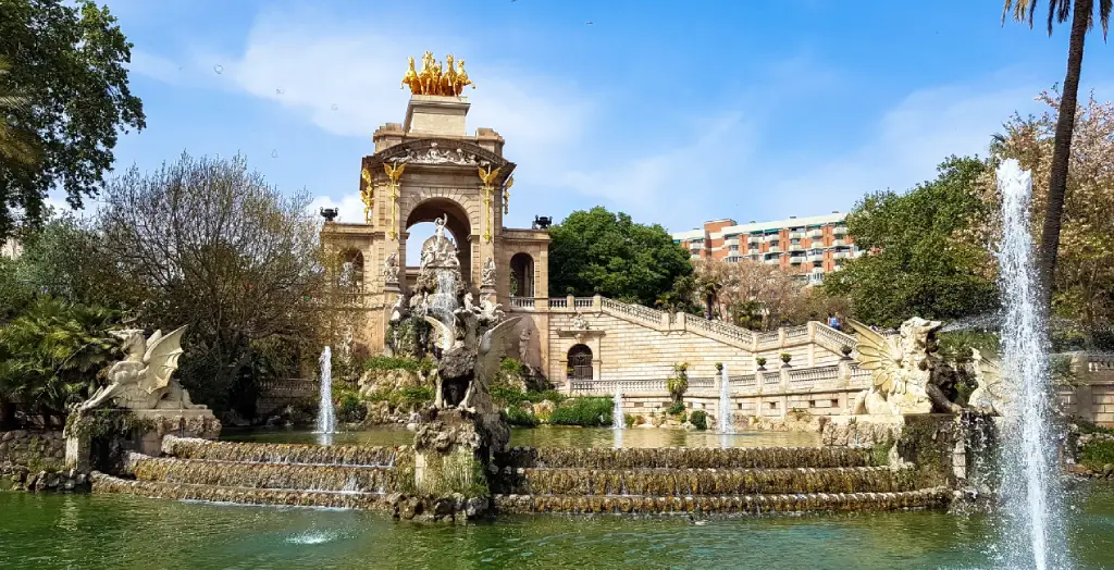 Der Brunnen Font de la Cascada in Barcelona, Spanien [Bildquelle: © J-P | Canva]