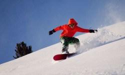 Skigebiet Ruka Snowboarder Finnland Winterurlaub