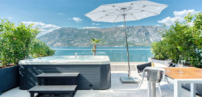 Montenegro Urlaub Blue Kotor Bay Premium