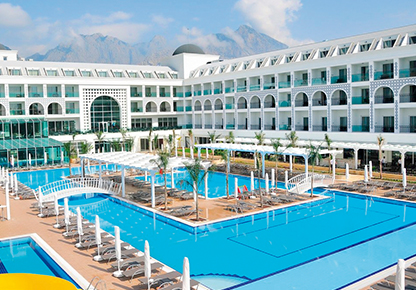 Karmir Resort & Spa
